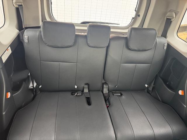 綺麗なリヤシート