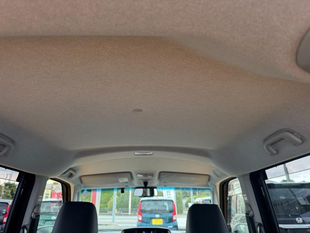 状態の良いルーフライニング