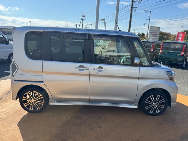 タント カスタムＲＳ　トップエディションリミテッドＳＡＩＩＩ　純正フルセグナビ　ドラレコ　パノラマモニター　衝突低減ブレーキ（8枚目）