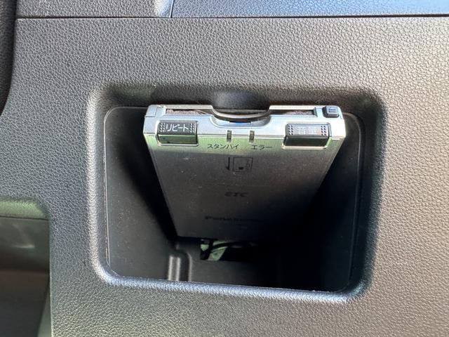 タント カスタムＲＳ　トップエディションリミテッドＳＡＩＩＩ　純正フルセグナビ　ドラレコ　パノラマモニター　衝突低減ブレーキ（18枚目）