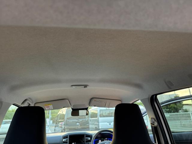 状態の良いルーフライニング