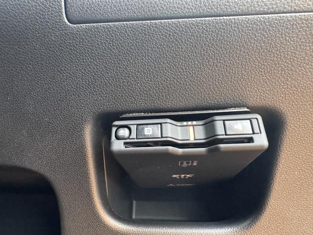 �ԗ��̏ڍׂ��Ԃɕt���܂��Ă̓X�^�b�t�܂ł��C�y�ɂ��₢���킹���������B