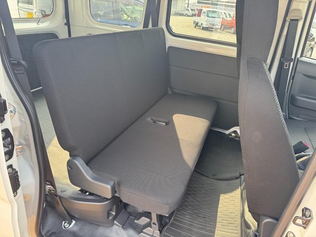 ハイゼットカーゴ ＤＸ　弊社デモカーＵＰ車　新車保証継承付　１ｄｉｎラジオ　キーレス（10枚目）