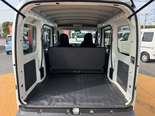 ハイゼットカーゴ ＤＸ　弊社デモカーＵＰ車　新車保証継承付　１ｄｉｎラジオ　キーレス（13枚目）