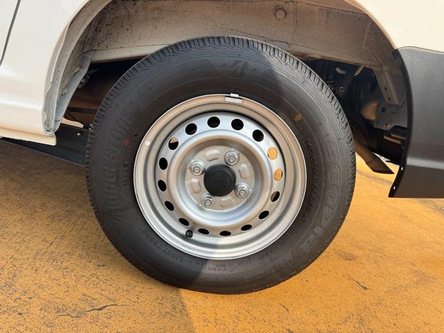 ハイゼットカーゴ ＤＸ　弊社デモカーＵＰ車　新車保証継承付　１ｄｉｎラジオ　キーレス（25枚目）