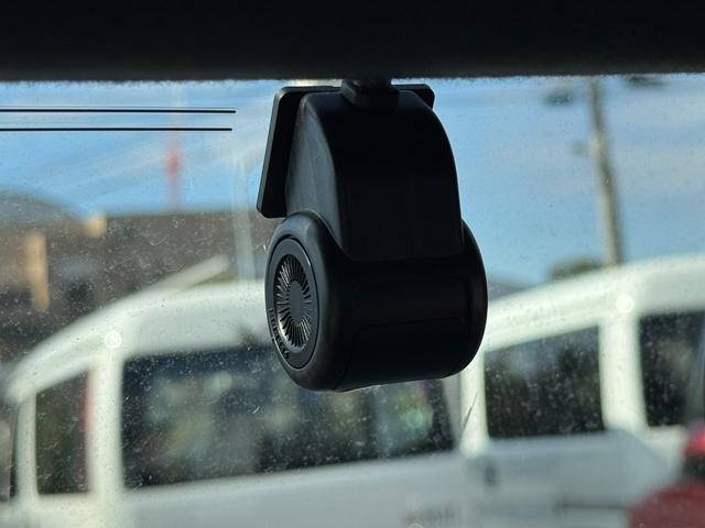 �ԗ��̏ڍׂ��Ԃɕt���܂��Ă̓X�^�b�t�܂ł��C�y�ɂ��₢���킹���������B