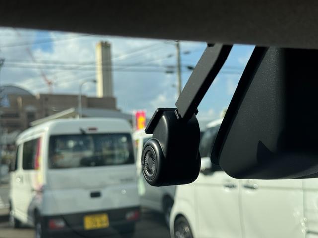 �ԗ��̏ڍׂ��Ԃɕt���܂��Ă̓X�^�b�t�܂ł��C�y�ɂ��₢���킹���������B