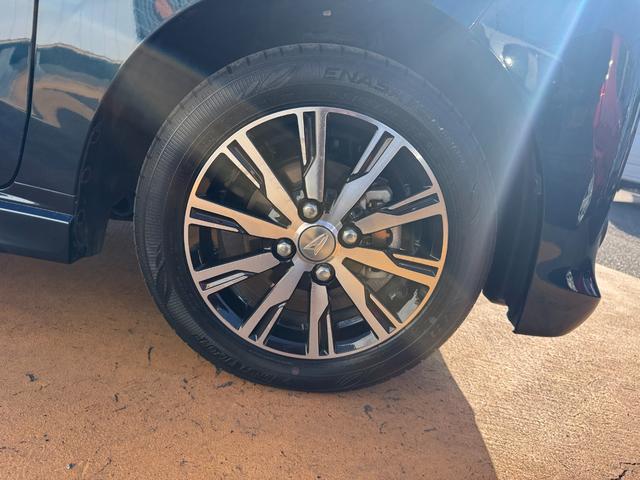 �ԗ��̏ڍׂ��Ԃɕt���܂��Ă̓X�^�b�t�܂ł��C�y�ɂ��₢���킹���������B