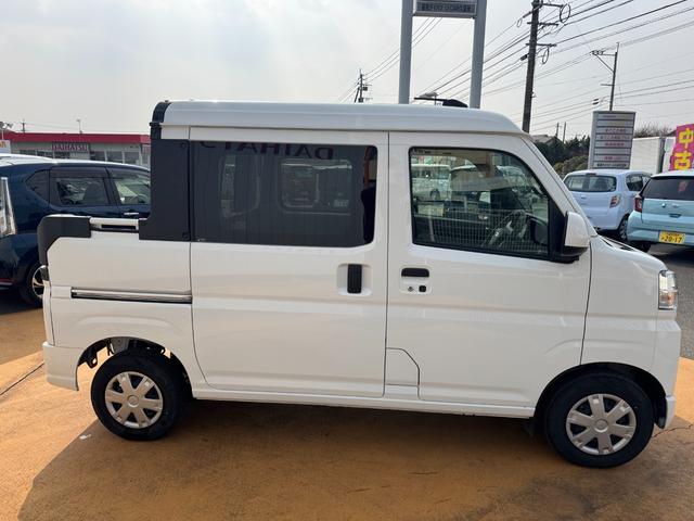 ハイゼットカーゴ デッキバンＧ　弊社デモカーＵＰ車　新車保証継承付　オーディオレス　プッシュボタンスタート（8枚目）