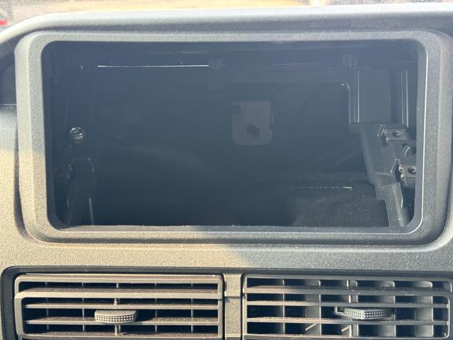 ハイゼットカーゴ デッキバンＧ　弊社デモカーＵＰ車　新車保証継承付　オーディオレス　プッシュボタンスタート（17枚目）