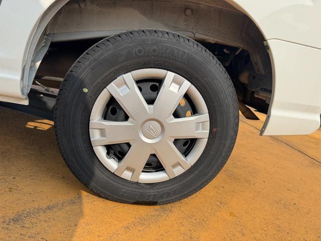 ハイゼットカーゴ デッキバンＧ　弊社デモカーＵＰ車　新車保証継承付　オーディオレス　プッシュボタンスタート（27枚目）