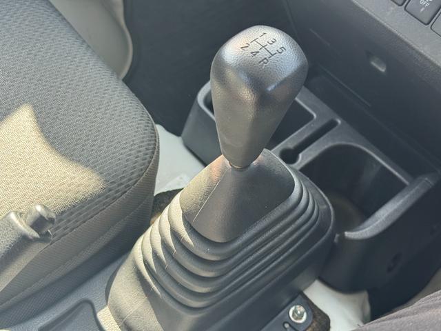 ハイゼットトラック スタンダード　農用スペシャルＳＡＩＩＩｔ　５ＭＴ　４ＷＤ　マニュアル車（25枚目）