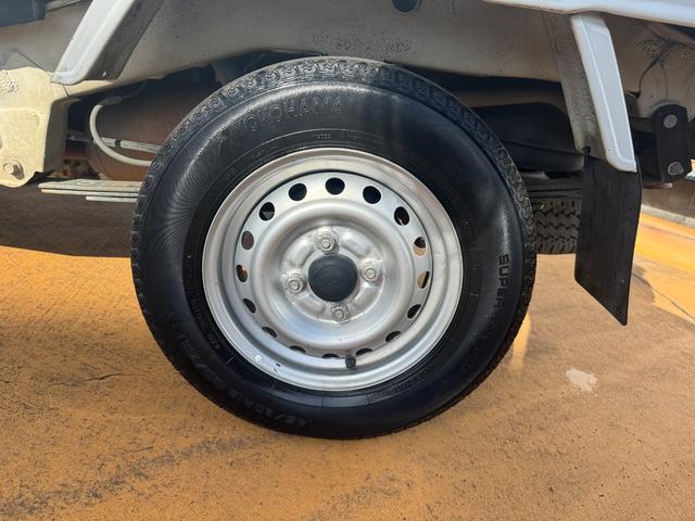 ハイゼットトラック スタンダード　農用スペシャルＳＡＩＩＩｔ　５ＭＴ　４ＷＤ　マニュアル車（32枚目）