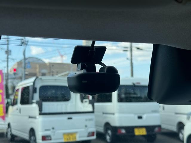 �ԗ��̏ڍׂ��Ԃɕt���܂��Ă̓X�^�b�t�܂ł��C�y�ɂ��₢���킹���������B