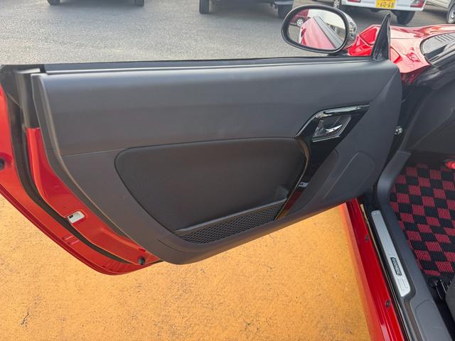 �ԗ��̏ڍׂ��Ԃɕt���܂��Ă̓X�^�b�t�܂ł��C�y�ɂ��₢���킹���������B