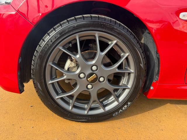 �ԗ��̏ڍׂ��Ԃɕt���܂��Ă̓X�^�b�t�܂ł��C�y�ɂ��₢���킹���������B