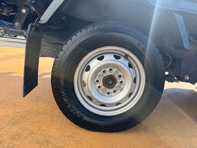 ハイゼットトラック ジャンボエクストラ 社外フルセグナビ 2WD 5MT マニュアル車 プッシュボタンスタート(34枚目)
