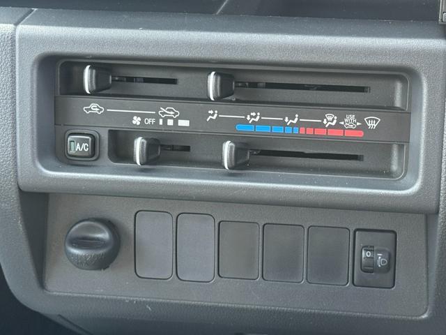 �ԗ��̏ڍׂ��Ԃɕt���܂��Ă̓X�^�b�t�܂ł��C�y�ɂ��₢���킹���������B