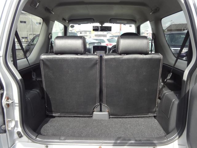 ジムニー ＸＣ　インタークーラーターボ　５速ミッション　４ＷＤ　リフトアップ　純正アルミ　社外マフラー　ナビ　テレビ　サイドシルガード（14枚目）