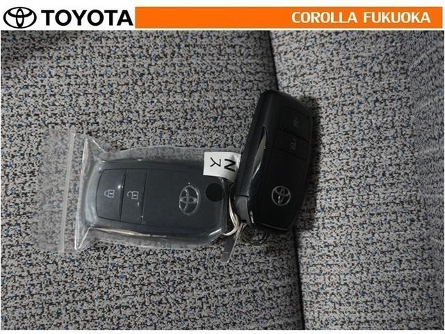 ヤリスクロス Z 衝突被害軽減システム バックカメラ CD DVD再生 キーレス スマートキー 盗難防止装置(32枚目)