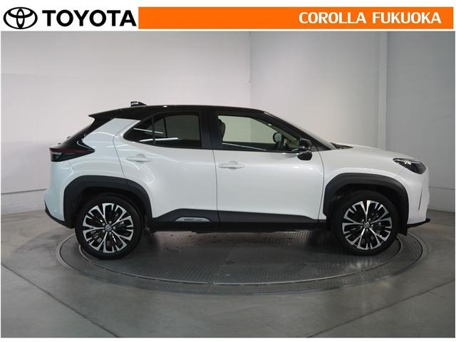 ヤリスクロス ハイブリッドZ 衝突被害軽減システム フルセグ ETC バックカメラ キーレス スマートキー 盗難防止装置(9枚目)