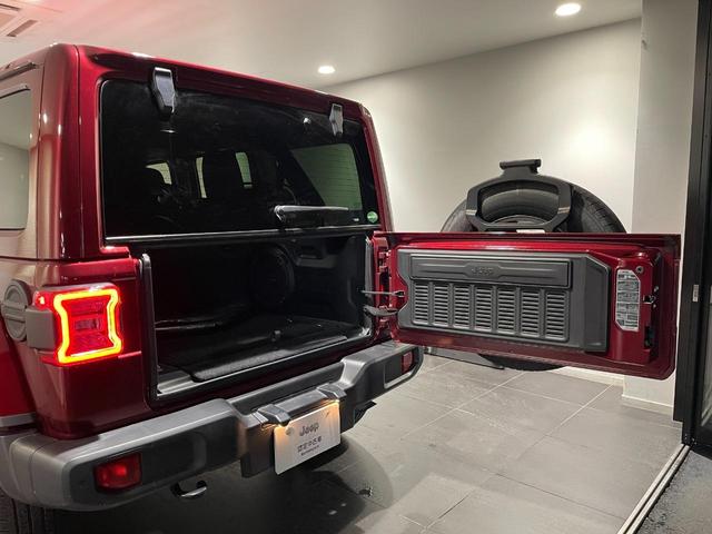 ジープ・ラングラーアンリミテッド サハラ　ワンオーナー　禁煙車　８．４型ナビ　アダプティブクルーズコントロール　バックカメラ　シートヒーター　ハンドルヒーター　ＬＥＤヘッドライト　ＥＴＣ２．０　ＡｐｐｌｅＣａｒＰｌａｙ　ＡＩＰＩＮＥ音響（51枚目）