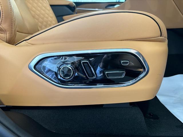 ジープ・グランドチェロキー４ｘｅ サミットリザーブ　４ｘｅ　登録済み未使用車　ＭｃｌｎｔｏｓｈプレミアムサウンドスピーカーＡｐｐｌｅ　Ｃａｒ　Ｐｌａｙ　デュエルペインパノラミックサンルーフ（25枚目）