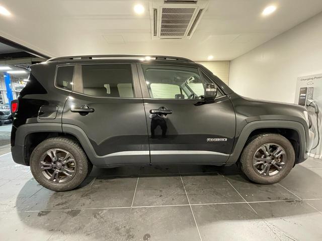 ジープ・レネゲード ロンジチュード　ワンオーナー　禁煙車　ＡｐｐｌｅＣａｒＰｌａｙ　バックカメラ　ＥＴＣ　電動パーキングブレーキ（10枚目）