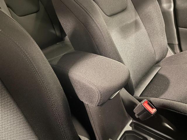 ジープ・レネゲード ロンジチュード　ワンオーナー　禁煙車　ＡｐｐｌｅＣａｒＰｌａｙ　バックカメラ　ＥＴＣ　電動パーキングブレーキ（39枚目）