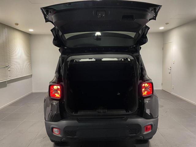 ジープ・レネゲード ロンジチュード　ワンオーナー　禁煙車　ＡｐｐｌｅＣａｒＰｌａｙ　バックカメラ　ＥＴＣ　電動パーキングブレーキ（49枚目）