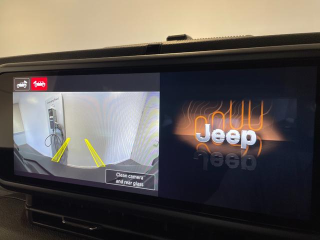ジープ・ラングラーアンリミテッド スポーツ　登録済未使用車　１２．３型ナビ　ワイヤレスＡｐｐｌｅＣａｒＰｌａｙ　バックカメラ　アダプティブクルーズコントロール　ＬＥＤヘッドライト　ＡＴタイヤ（26枚目）