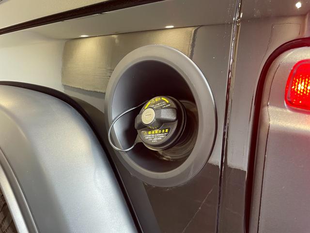 ジープ・ラングラーアンリミテッド スポーツ　登録済未使用車　１２．３型ナビ　ワイヤレスＡｐｐｌｅＣａｒＰｌａｙ　バックカメラ　アダプティブクルーズコントロール　ＬＥＤヘッドライト　ＡＴタイヤ（47枚目）