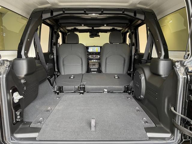 ジープ・ラングラーアンリミテッド スポーツ　登録済未使用車　１２．３型ナビ　ワイヤレスＡｐｐｌｅＣａｒＰｌａｙ　バックカメラ　アダプティブクルーズコントロール　ＬＥＤヘッドライト　ＡＴタイヤ（55枚目）