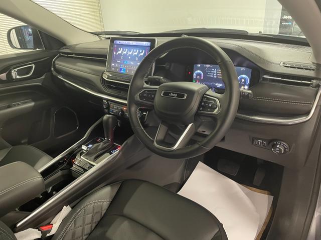 ジープ・コマンダー リミテッド 登録済未使用車 ハンズフリー電動バックドア ワイヤレスAppleCarPlay 10.1型ナビ 360度モニター アダプティブクルーズコントロール ブレーキホールド LEDヘッドライト(15枚目)