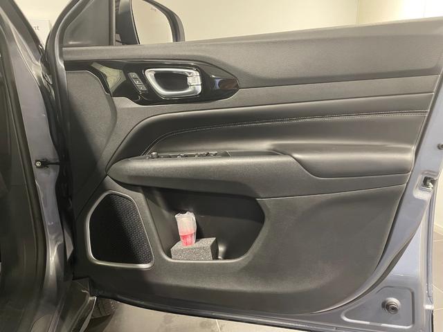 ジープ・コマンダー リミテッド 登録済未使用車 ハンズフリー電動バックドア ワイヤレスAppleCarPlay 10.1型ナビ 360度モニター アダプティブクルーズコントロール ブレーキホールド LEDヘッドライト(16枚目)