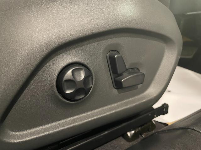 ジープ・コマンダー リミテッド 登録済未使用車 ハンズフリー電動バックドア ワイヤレスAppleCarPlay 10.1型ナビ 360度モニター アダプティブクルーズコントロール ブレーキホールド LEDヘッドライト(19枚目)