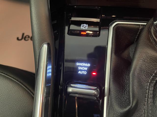 ジープ・コマンダー リミテッド 登録済未使用車 ハンズフリー電動バックドア ワイヤレスAppleCarPlay 10.1型ナビ 360度モニター アダプティブクルーズコントロール ブレーキホールド LEDヘッドライト(41枚目)