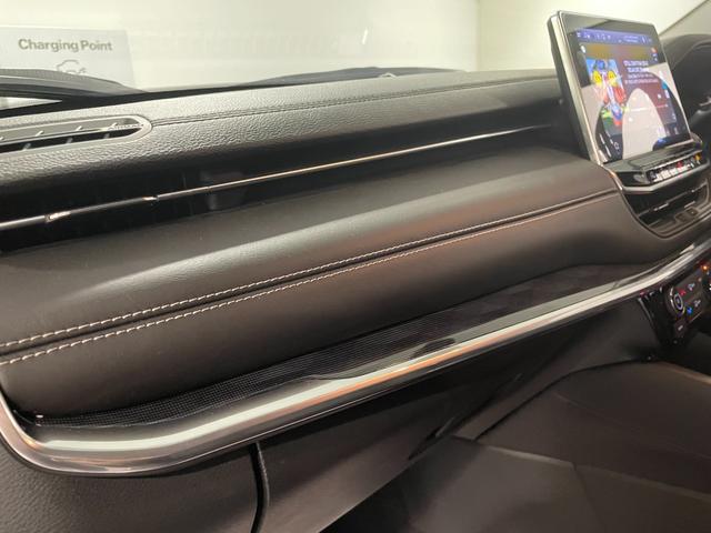 ジープ・コマンダー リミテッド 登録済未使用車 ハンズフリー電動バックドア ワイヤレスAppleCarPlay 10.1型ナビ 360度モニター アダプティブクルーズコントロール ブレーキホールド LEDヘッドライト(49枚目)