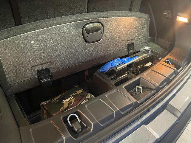 ジープ・コマンダー リミテッド 登録済未使用車 ハンズフリー電動バックドア ワイヤレスAppleCarPlay 10.1型ナビ 360度モニター アダプティブクルーズコントロール ブレーキホールド LEDヘッドライト(66枚目)