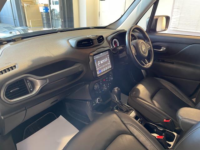 ★車種、年式問わず輸入車・国産車下取・買取させて頂きます。特に自社ブランド車の売却をお考えの方！オークション相場ではなく、店頭販売価格基準で算出した査定金額をご提示させて頂きます。