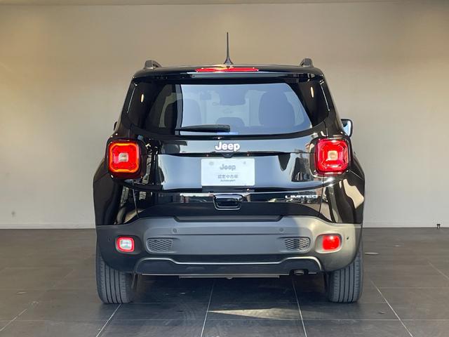 ジープ・レネゲード リミテッド　禁煙車　ＬＥＤヘッドライト　純正ドライブレコーダー前後　電動本革シート　ＡｐｐｌｅＣａｒＰｌａｙ　８．４型ナビ　バックカメラ　ＥＴＣ２．０　アダプティブクルーズコントロール　電動パーキングブレーキ（10枚目）