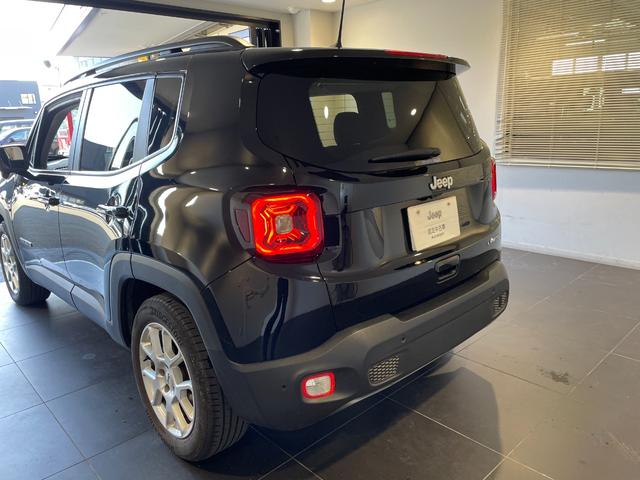 ジープ・レネゲード リミテッド　禁煙車　ＬＥＤヘッドライト　純正ドライブレコーダー前後　電動本革シート　ＡｐｐｌｅＣａｒＰｌａｙ　８．４型ナビ　バックカメラ　ＥＴＣ２．０　アダプティブクルーズコントロール　電動パーキングブレーキ（44枚目）