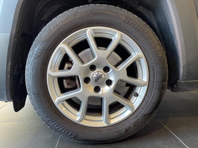 ジープ・レネゲード リミテッド　禁煙車　ＬＥＤヘッドライト　純正ドライブレコーダー前後　電動本革シート　ＡｐｐｌｅＣａｒＰｌａｙ　８．４型ナビ　バックカメラ　ＥＴＣ２．０　アダプティブクルーズコントロール　電動パーキングブレーキ（54枚目）