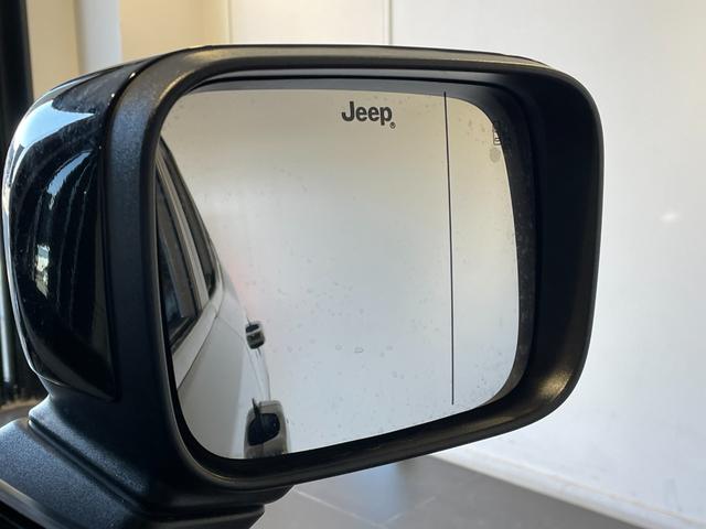 ジープ・レネゲード リミテッド　禁煙車　ＬＥＤヘッドライト　純正ドライブレコーダー前後　電動本革シート　ＡｐｐｌｅＣａｒＰｌａｙ　８．４型ナビ　バックカメラ　ＥＴＣ２．０　アダプティブクルーズコントロール　電動パーキングブレーキ（59枚目）