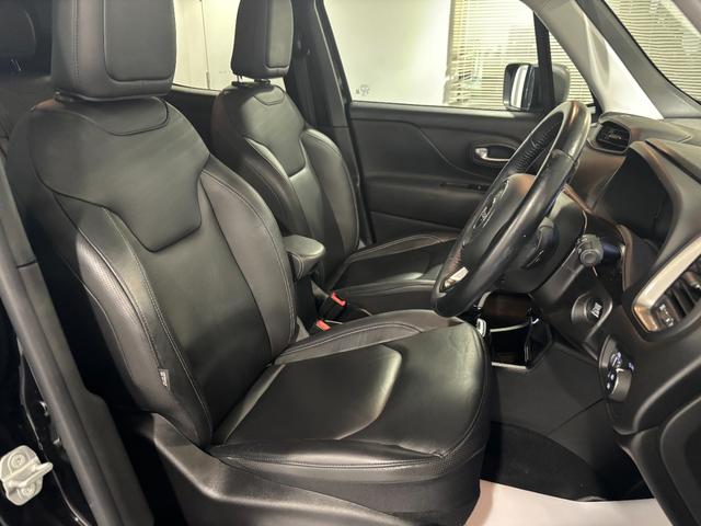ジープ・レネゲード リミテッド　電動本革シート　アダプティブクルーズコントロール　シートヒーター（13枚目）