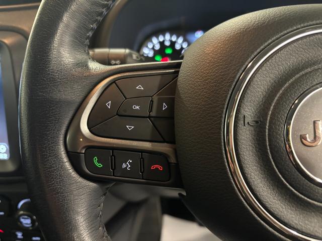 ジープ・レネゲード リミテッド　電動本革シート　アダプティブクルーズコントロール　シートヒーター（15枚目）