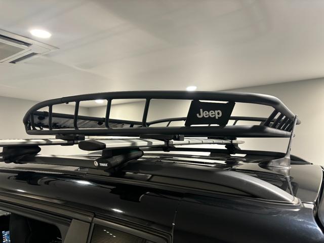 ジープ・レネゲード リミテッド　電動本革シート　アダプティブクルーズコントロール　シートヒーター（45枚目）