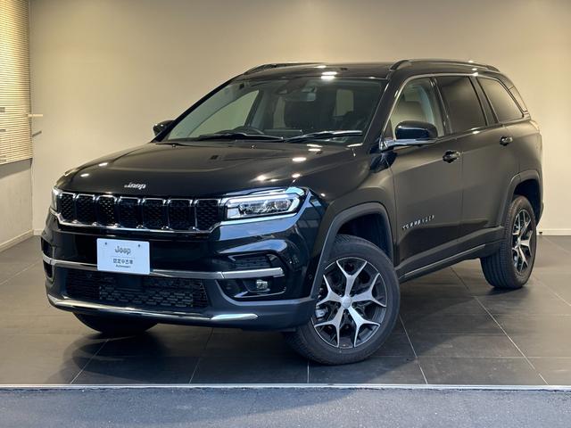 ジープ・コマンダー リミテッド　登録済未使用車　サンルーフ　ハンズフリー電動バックドア　ワイヤレスＡｐｐｌｅＣａｒＰｌａｙ　１０．１型ナビ　３６０度モニター　アダプティブクルーズコントロール　ブレーキホールド　電動パーキングブレーキ（3枚目）