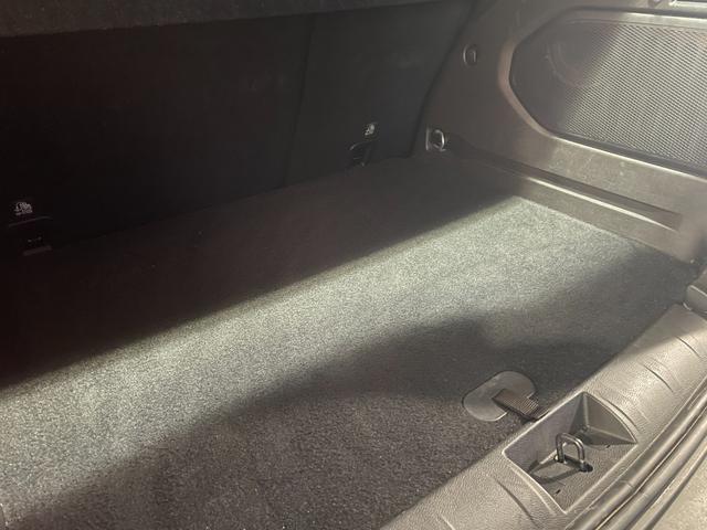 ジープ・レネゲード ナイトイーグル　２００台限定車　ワンオーナー　禁煙車　１８インチグロスブラックアルミホイール　ブラックグリル　ＡｐｐｌｅＣａｒＰｌａｙ　ドラレコ前後　クルーズコントロール　ＥＴＣ　バックカメラ　電動パーキングブレーキ（52枚目）