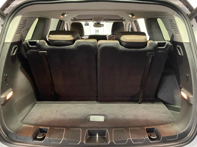 ジープ・コマンダー リミテッド　ワンオーナー　禁煙車　ドラレコ前後　電動本革シートシートヒーター　１０．１インチナビ　ワイヤレスＡｐｐｌｅ　Ｃａｒ　Ｐｌａｙ　ハンズフリーパワーリフトゲート　ワイヤレス充電　ＬＥＤヘッドライト（68枚目）